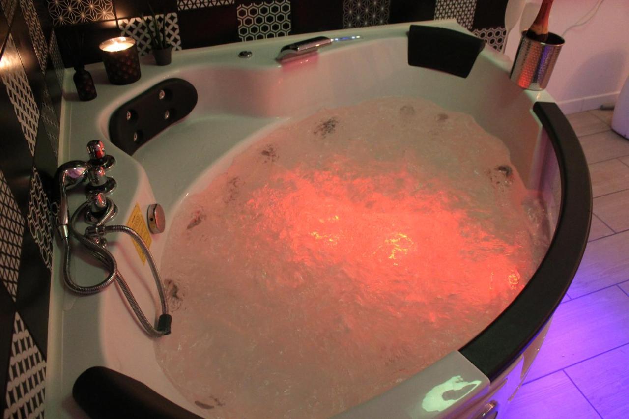 Le Logis Du Bien-Etre, Balneo & Sauna Dans Chambre Vertou Ngoại thất bức ảnh